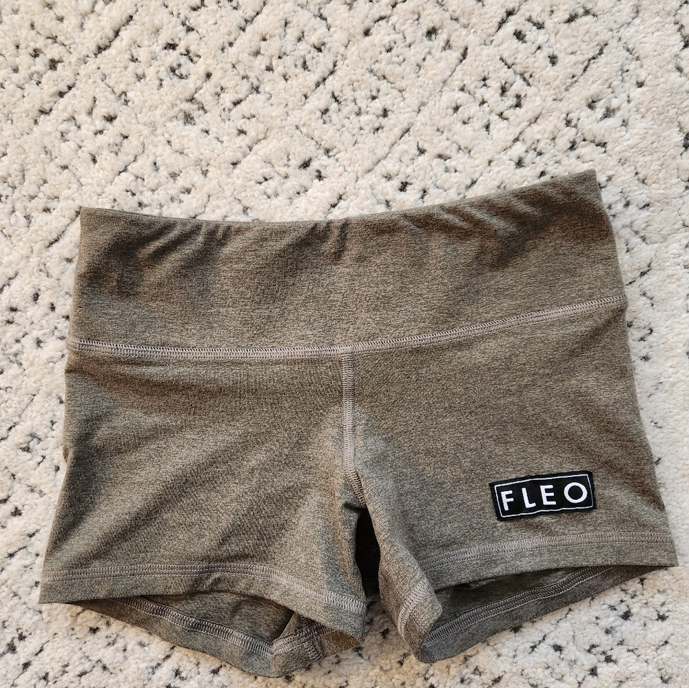 Fleo Shorts